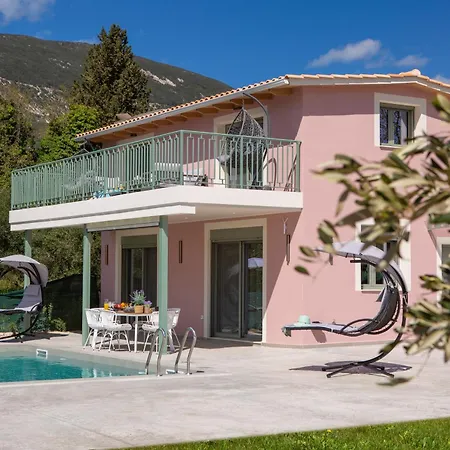 Valley House * Vasiliki