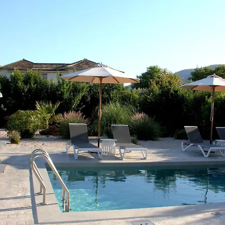 Valley House * Vasiliki
