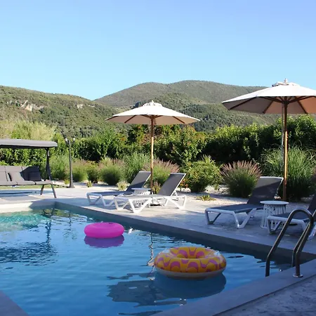 Valley House * Vasiliki